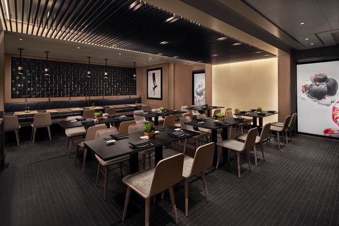 NCL, Norwegian Spirit, Silk.jpeg